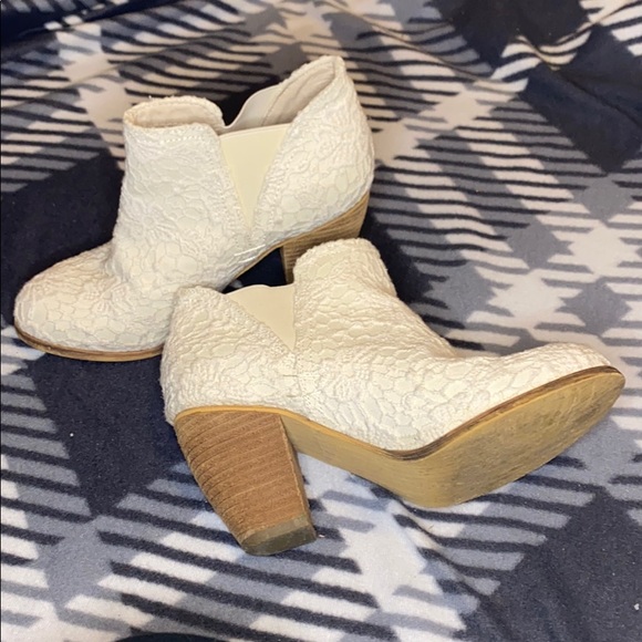 Not Rated Shoes - Not Rated Doily/Lace Style Booties*EUC*